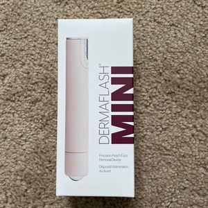 NWT Dermaflash Mini (box is still sealed, unopened)